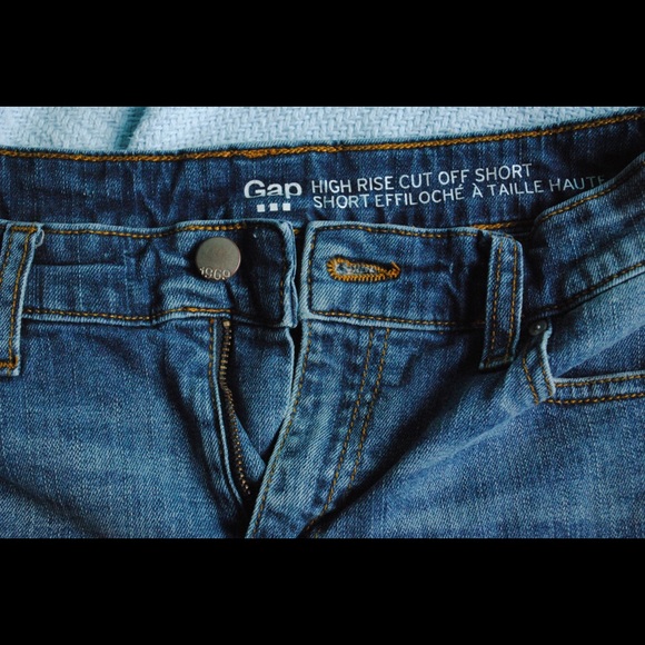 🤩 GAP High Rise Short - Picture 3 of 4